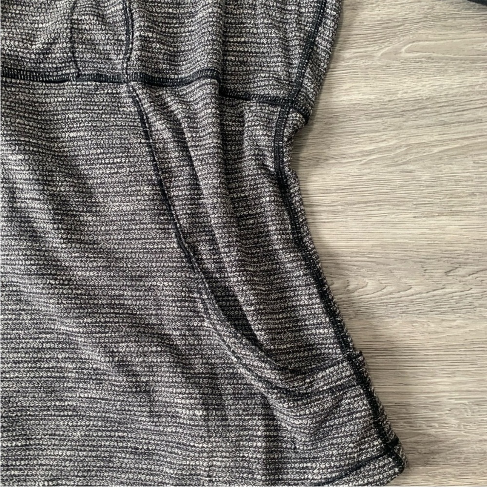 Lululemon Half Zip 🩶🖤🤍 - Picture 8 of 16